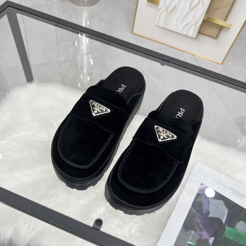 Pra*a slippers